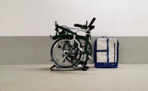 Freitag Rucksack F748 Coltrane und ein Brompton-Faltrad Klapprad (c) Sascha Pietsch